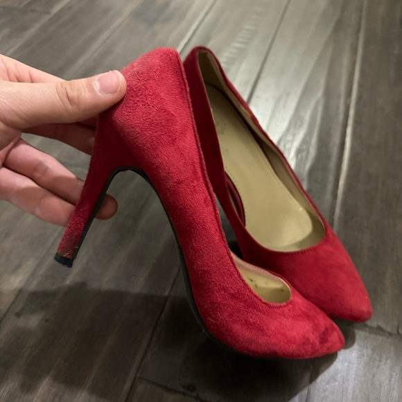 Ollio Red Heels - Picture 2 of 4